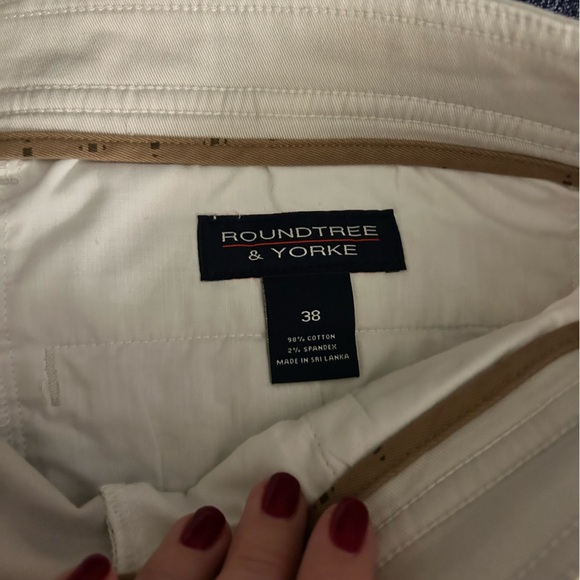 Men’s shorts - Picture 2 of 2